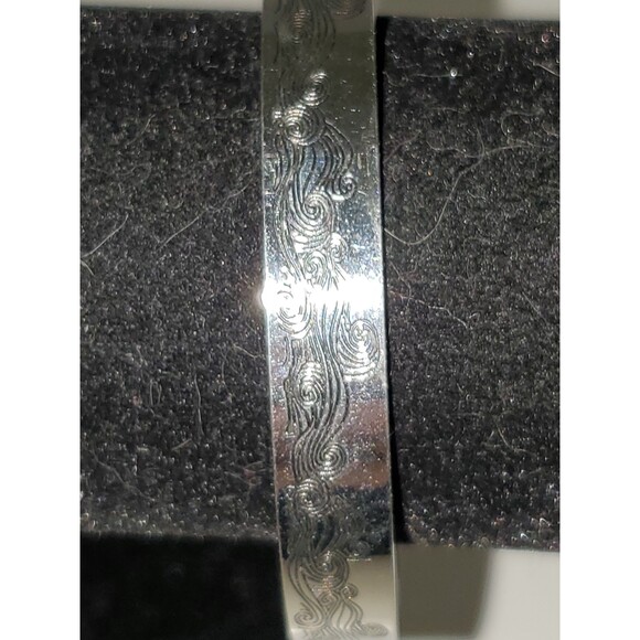 A Waves Engraved Open Bangle Cuff Bracelet Inscribed Stainless Steel - Picture 1 of 7